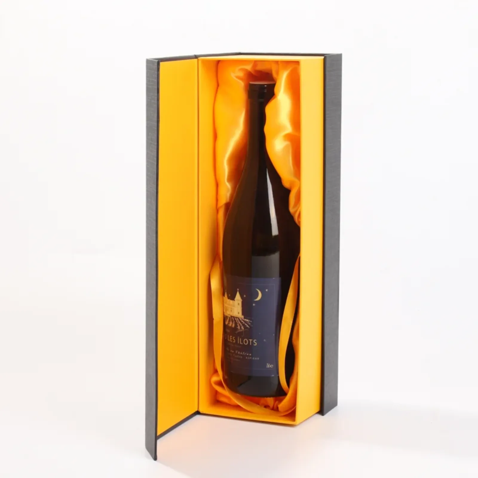 Lined Flap-Top Wine Gift Box with Bag 4